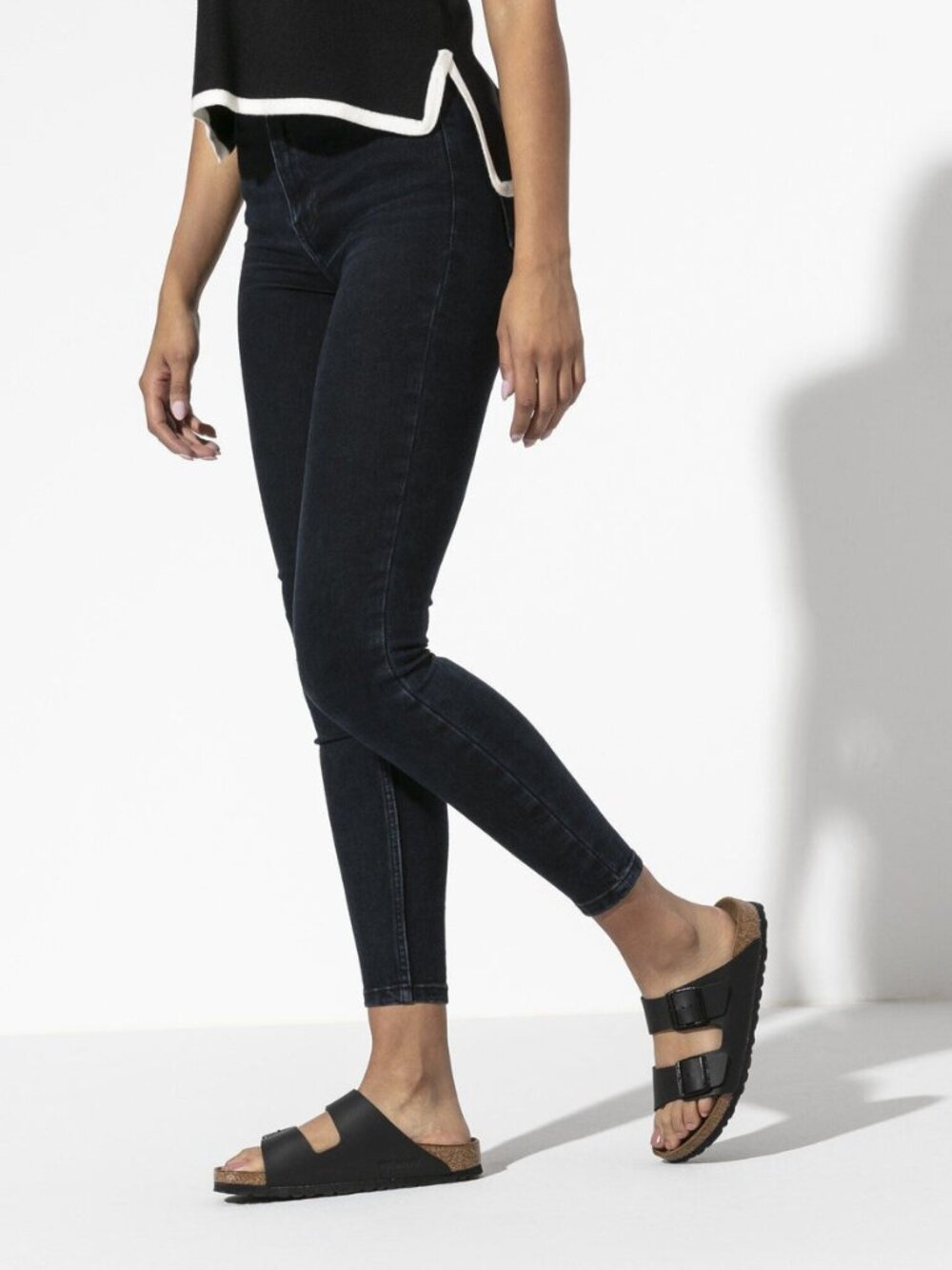 Birkenstock Arizonas black sandals, with a classic two-strap design Size 46